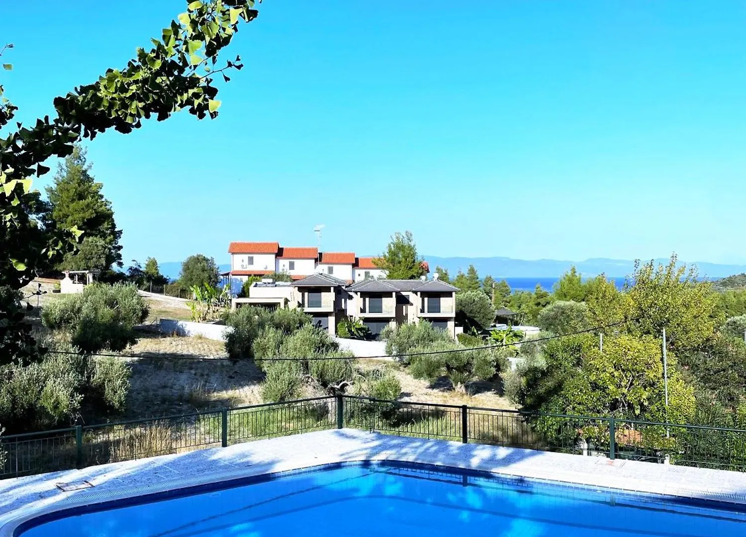 Mikael Pool Villa Paliouri