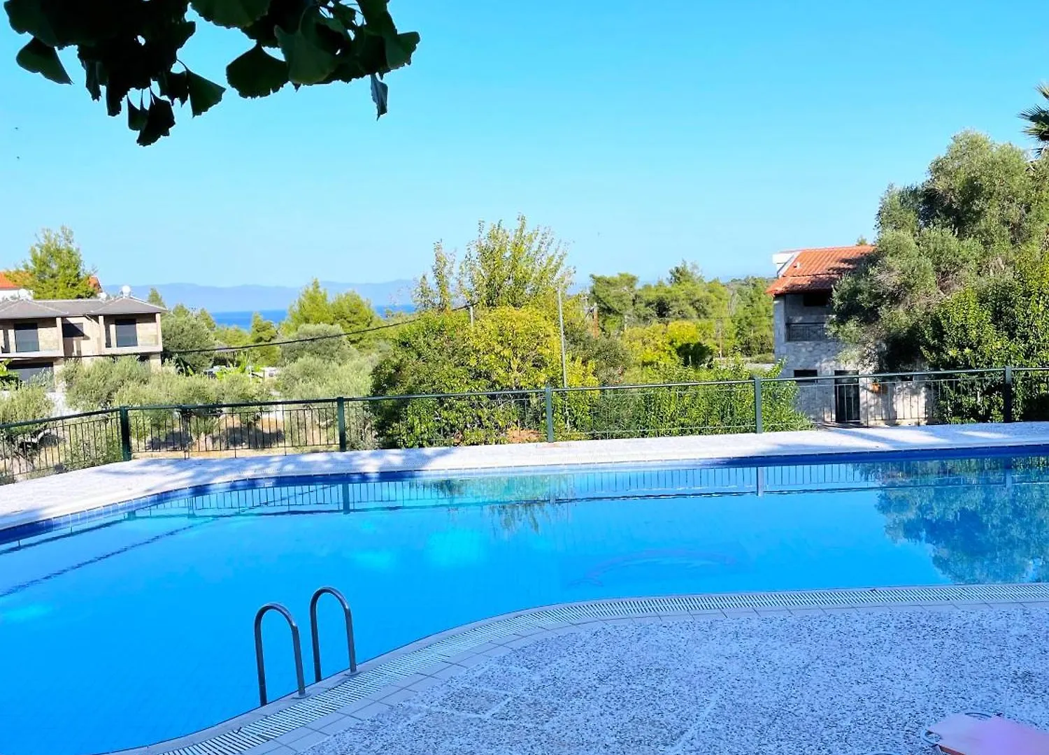 Mikael Pool Villa Paliouri