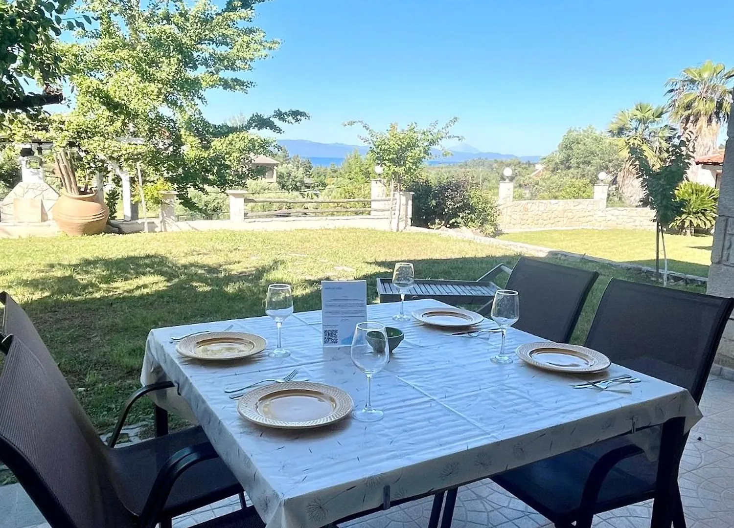 Mikael Pool Villa Paliouri